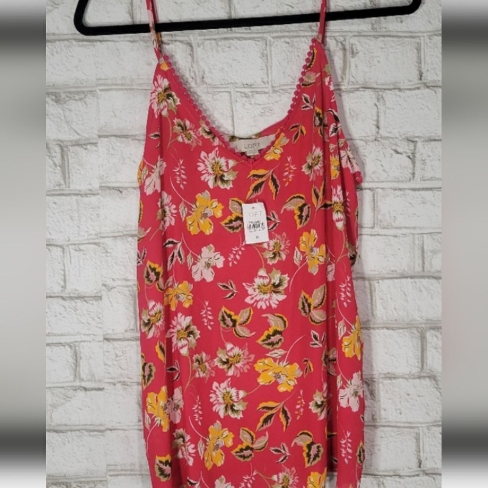 NWT Loft Floral Tank - Picture 2 of 10